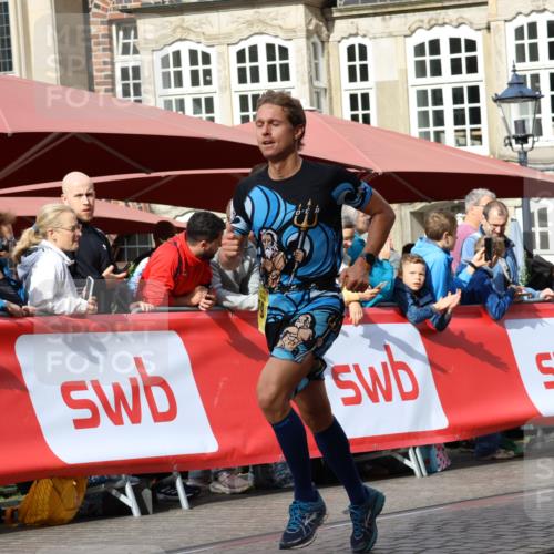 13.09.2026 - 21. swb-Marathon Bremen Strokosch-Dieckow http://msf.ph/oto/10287108 13.09.2026 10:37:39 Ziel 10502, 10961, 11619, 11854, 13608, 11083, 13535 meine-sportfotos.de
