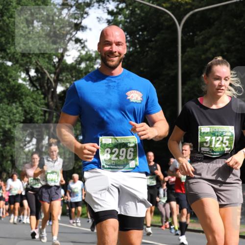 13.09.2026 - 21. swb-Marathon Bremen TobiasT http://msf.ph/oto/10287283 13.09.2026 12:21:14 Laufen 6085, 8296, 2, 40, 3125, 5406, 21 meine-sportfotos.de