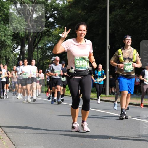 13.09.2026 - 21. swb-Marathon Bremen TobiasT http://msf.ph/oto/10287322 13.09.2026 12:21:18 Laufen 3640, 3993 meine-sportfotos.de