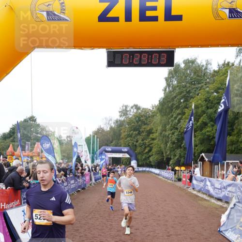 13.09.2026 - Airport Race Dennis Weichert http://msf.ph/oto/10287336 13.09.2026 10:29:37 Ziel 5038, 5247, 5269, 5348, 5436 meine-sportfotos.de
