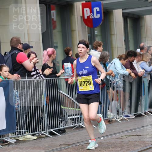 13.09.2026 - 21. swb-Marathon Bremen Strokosch-Dieckow http://msf.ph/oto/10287368 13.09.2026 10:42:30 Ziel 10235, 10312, 10816, 10988, 11779, 12281, 13580, 10358, 10632, 10775, 11375, 11630, 11895, 12395, 12525 meine-sportfotos.de