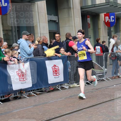 13.09.2026 - 21. swb-Marathon Bremen Strokosch-Dieckow http://msf.ph/oto/10287375 13.09.2026 10:42:30 Ziel 10235, 10312, 10816, 10988, 11779, 12281, 13580, 10358, 10632, 10775, 11375, 11630, 11895, 12395, 12525 meine-sportfotos.de