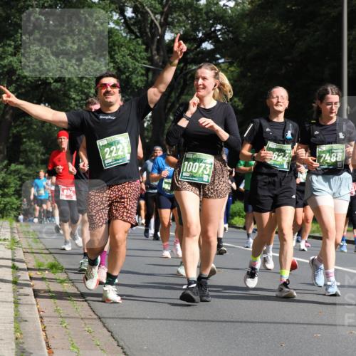 13.09.2026 - 21. swb-Marathon Bremen TobiasT http://msf.ph/oto/10287510 13.09.2026 12:22:01 Laufen 994, 2221, 10073, 62, 7486 meine-sportfotos.de
