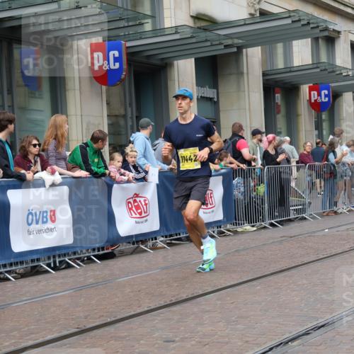 13.09.2026 - 21. swb-Marathon Bremen Strokosch-Dieckow http://msf.ph/oto/10287623 13.09.2026 10:42:58 Ziel 10346, 10456, 10618, 11042, 11143, 11265, 11632, 12053, 12406, 12469, 13523, 10235, 10312, 10336, 10816, 10988, 11442, 12281, 13580 meine-sportfotos.de