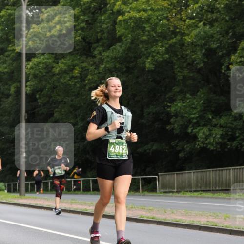 13.09.2026 - 21. swb-Marathon Bremen TobiasT http://msf.ph/oto/10287696 13.09.2026 12:22:40 Laufen 19432, 4962 meine-sportfotos.de