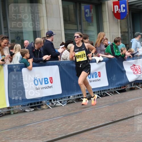13.09.2026 - 21. swb-Marathon Bremen Strokosch-Dieckow http://msf.ph/oto/10287720 13.09.2026 10:43:07 Ziel 10328, 10346, 10456, 10618, 10742, 11468, 11607, 11826, 12406, 12469, 10235, 10336, 10988, 11042, 11143, 11265, 11442, 11632, 12053, 13523, 13580 meine-sportfotos.de