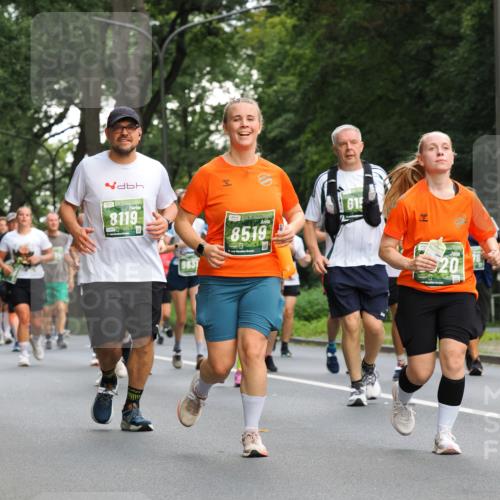 13.09.2026 - 21. swb-Marathon Bremen TobiasT http://msf.ph/oto/10287758 13.09.2026 12:23:00 Laufen 1237, 8119, 9631, 8519, 615, 20 meine-sportfotos.de