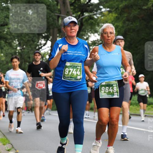 13.09.2026 - 21. swb-Marathon Bremen TobiasT http://msf.ph/oto/10287806 13.09.2026 12:23:06 Laufen 375, 9744, 21, 9648, 21 meine-sportfotos.de