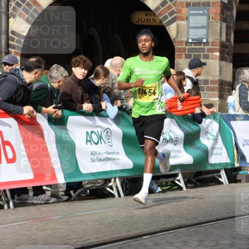 13.09.2026 - 21. swb-Marathon Bremen Strokosch-Dieckow http://msf.ph/oto/10287807 13.09.2026 10:39:19 Ziel 10782, 10926, 11127, 11338, 12003, 11713, 12404, 13513, 13556 meine-sportfotos.de