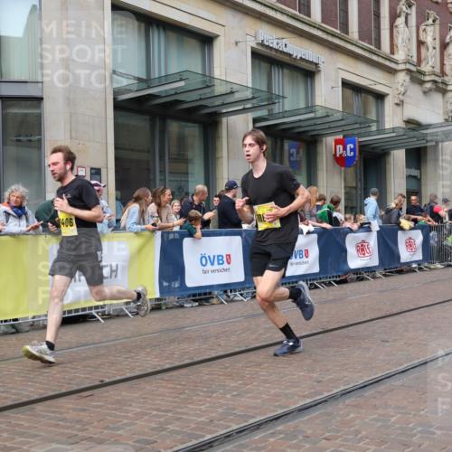 13.09.2026 - 21. swb-Marathon Bremen Strokosch-Dieckow http://msf.ph/oto/10287877 13.09.2026 10:43:24 Ziel 10328, 10337, 10742, 11019, 11208, 11468, 11607, 11826, 11948, 12250, 12253, 13509, 10346, 10456, 10618, 11042, 11143, 11265, 11468, 11632, 11826, 12053, 12406, 12469, 13523 meine-sportfotos.de