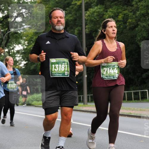 13.09.2026 - 21. swb-Marathon Bremen TobiasT http://msf.ph/oto/10287921 13.09.2026 12:23:34 Laufen 9102, 13181, 21, 7144, 21 meine-sportfotos.de