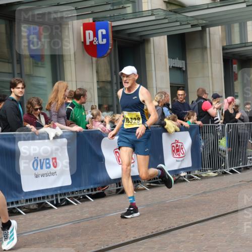 13.09.2026 - 21. swb-Marathon Bremen Strokosch-Dieckow http://msf.ph/oto/10287927 13.09.2026 10:43:28 Ziel 10337, 10742, 11019, 11208, 11312, 11447, 11607, 11614, 11930, 11948, 12250, 12253, 12436, 12559, 13509, 10328, 10346, 10456, 10618, 11042, 11143, 11468, 11607, 11632, 11826, 12406, 12469, 13523 meine-sportfotos.de