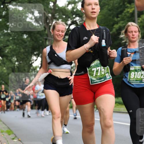13.09.2026 - 21. swb-Marathon Bremen TobiasT http://msf.ph/oto/10287954 13.09.2026 12:23:38 Laufen 7757, 21, 9102 meine-sportfotos.de