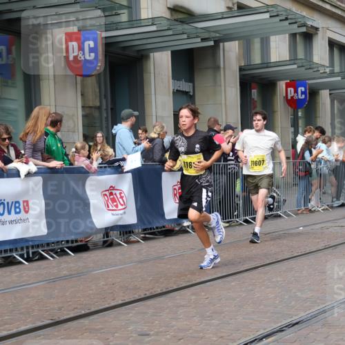 13.09.2026 - 21. swb-Marathon Bremen Strokosch-Dieckow http://msf.ph/oto/10287958 13.09.2026 10:43:30 Ziel 10337, 10742, 11019, 11208, 11312, 11447, 11614, 11930, 11948, 12250, 12253, 12436, 12559, 13509, 10328, 10346, 10456, 10618, 11468, 11607, 11632, 11826, 12406, 12469 meine-sportfotos.de