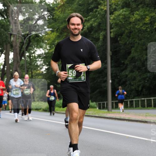 13.09.2026 - 21. swb-Marathon Bremen TobiasT http://msf.ph/oto/10287976 13.09.2026 12:23:41 Laufen 9768, 59, 6537, 21 meine-sportfotos.de