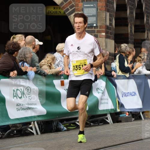 13.09.2026 - 21. swb-Marathon Bremen Strokosch-Dieckow http://msf.ph/oto/10288112 13.09.2026 10:39:44 Ziel 11227, 11713, 12404, 13556, 13641, 11198, 11721, 12144, 12339, 13519 meine-sportfotos.de