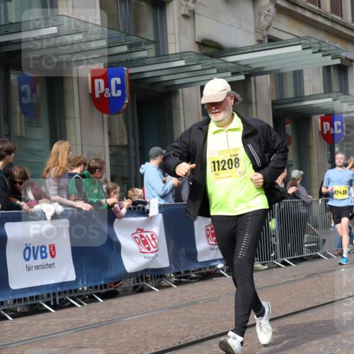 13.09.2026 - 21. swb-Marathon Bremen Strokosch-Dieckow http://msf.ph/oto/10288221 13.09.2026 10:43:47 Ziel 10337, 10342, 11108, 11208, 11312, 11447, 11614, 11644, 11758, 11930, 12436, 12559, 13538, 10328, 10742, 11019, 11468, 11607, 11826, 11948, 12250, 12253, 13509 meine-sportfotos.de