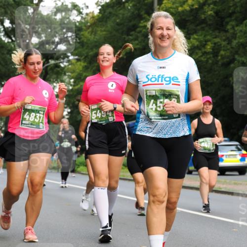 13.09.2026 - 21. swb-Marathon Bremen TobiasT http://msf.ph/oto/10288267 13.09.2026 12:24:27 Laufen 45, 4837, 5454, 21 meine-sportfotos.de