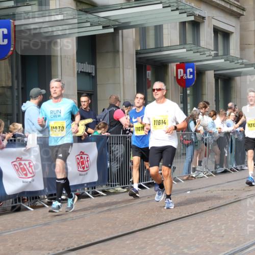 13.09.2026 - 21. swb-Marathon Bremen Strokosch-Dieckow http://msf.ph/oto/10288284 13.09.2026 10:43:51 Ziel 10342, 10956, 11108, 11148, 11312, 11447, 11614, 11644, 11758, 11930, 12559, 13538, 10328, 10337, 10742, 11019, 11208, 11312, 11607, 11614, 11948, 12250, 12253, 12436, 13509 meine-sportfotos.de