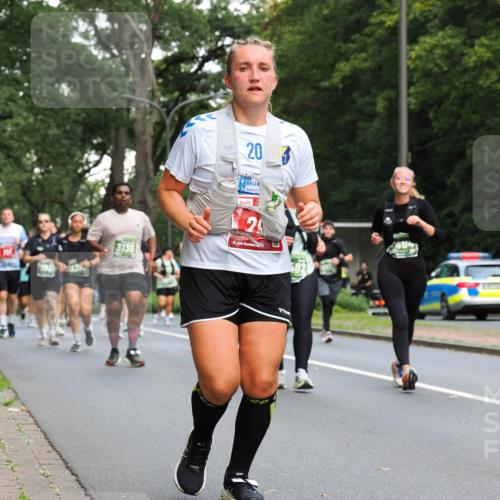 13.09.2026 - 21. swb-Marathon Bremen TobiasT http://msf.ph/oto/10288320 13.09.2026 12:24:31 Laufen 20, 3130, 29, 21, 402 meine-sportfotos.de