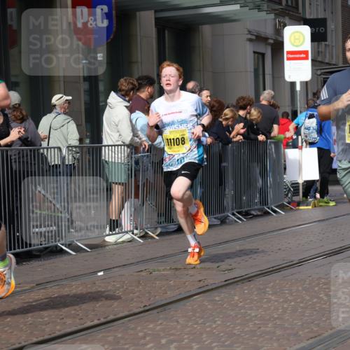 13.09.2026 - 21. swb-Marathon Bremen Strokosch-Dieckow http://msf.ph/oto/10288537 13.09.2026 10:44:08 Ziel 10454, 10806, 10956, 11148, 11438, 11615, 12473, 10337, 10342, 11019, 11108, 11208, 11312, 11447, 11614, 11644, 11758, 11930, 11948, 12436, 12559, 13538 meine-sportfotos.de