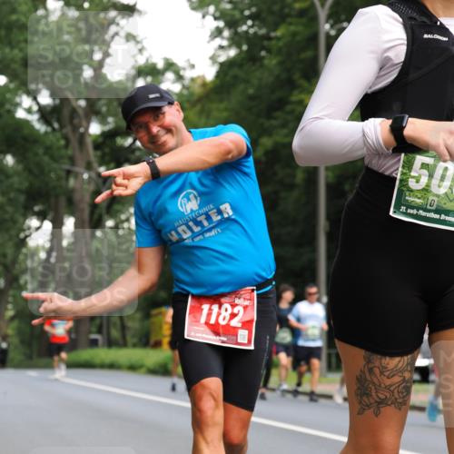 13.09.2026 - 21. swb-Marathon Bremen TobiasT http://msf.ph/oto/10288568 13.09.2026 12:25:05 Laufen 1182, 50, 21 meine-sportfotos.de