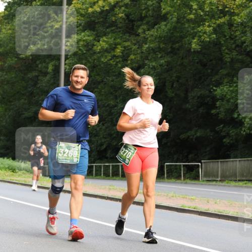 13.09.2026 - 21. swb-Marathon Bremen TobiasT http://msf.ph/oto/10288720 13.09.2026 12:26:01 Laufen 3269, 270 meine-sportfotos.de