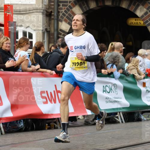 13.09.2026 - 21. swb-Marathon Bremen Strokosch-Dieckow http://msf.ph/oto/10288820 13.09.2026 10:41:16 Ziel 10575, 11201, 11903, 12209, 12477, 11944, 12442, 13520 meine-sportfotos.de