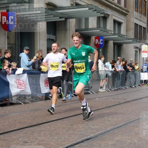13.09.2026 - 21. swb-Marathon Bremen Strokosch-Dieckow http://msf.ph/oto/10288829 13.09.2026 10:44:35 Ziel 10096, 10266, 10628, 10735, 11692, 11704, 12302, 12425, 10454, 10806, 10861, 10956, 11148, 11438, 11615, 12473 meine-sportfotos.de