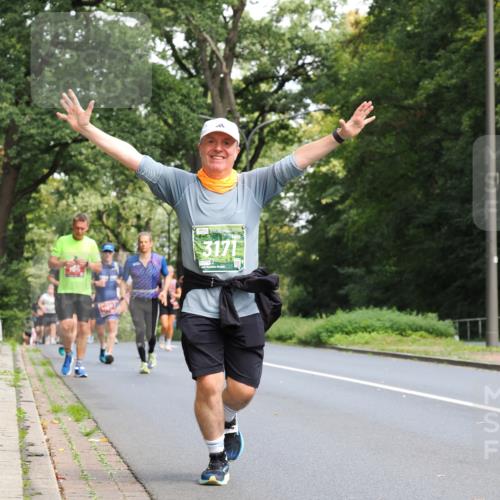 13.09.2026 - 21. swb-Marathon Bremen TobiasT http://msf.ph/oto/10288919 13.09.2026 12:26:36 Laufen 3171 meine-sportfotos.de