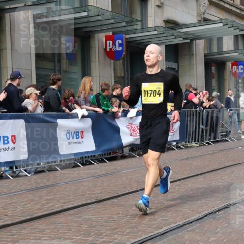 13.09.2026 - 21. swb-Marathon Bremen Strokosch-Dieckow http://msf.ph/oto/10288974 13.09.2026 10:44:39 Ziel 10096, 10214, 10266, 10628, 10735, 11692, 12302, 12425, 13591, 10454, 10806, 10861, 10956, 11148, 11438, 11615, 11704, 12473 meine-sportfotos.de