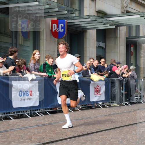 13.09.2026 - 21. swb-Marathon Bremen Strokosch-Dieckow http://msf.ph/oto/10288999 13.09.2026 10:44:41 Ziel 10096, 10214, 10266, 10628, 10735, 11692, 12302, 12425, 13591, 10454, 10806, 10861, 10956, 11438, 11615, 11704, 12473 meine-sportfotos.de