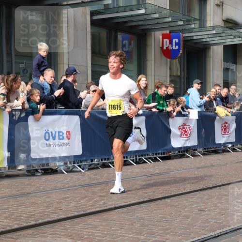 13.09.2026 - 21. swb-Marathon Bremen Strokosch-Dieckow http://msf.ph/oto/10289039 13.09.2026 10:44:41 Ziel 10096, 10214, 10266, 10628, 10735, 11692, 12302, 12425, 13591, 10454, 10806, 10861, 10956, 11438, 11615, 11704, 12473 meine-sportfotos.de
