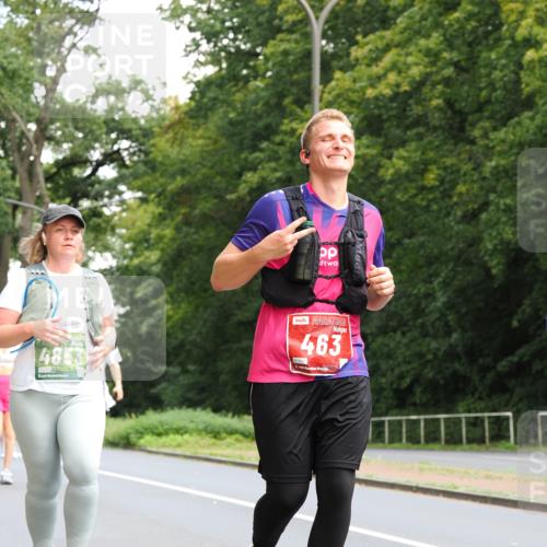 13.09.2026 - 21. swb-Marathon Bremen TobiasT http://msf.ph/oto/10289214 13.09.2026 12:27:28 Laufen 4853, 463, 0537, 21 meine-sportfotos.de
