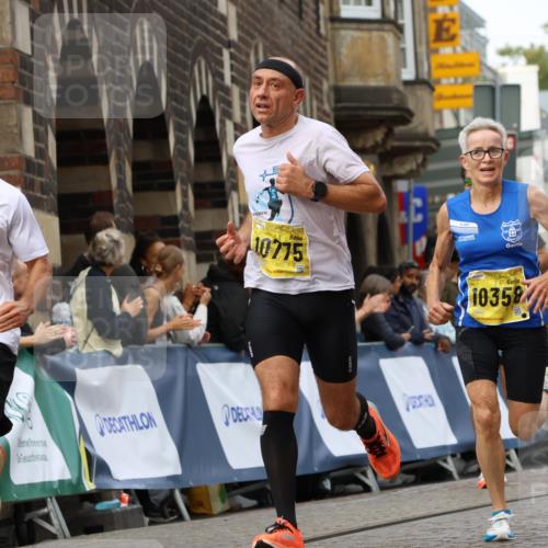 13.09.2026 - 21. swb-Marathon Bremen Strokosch-Dieckow http://msf.ph/oto/10289400 13.09.2026 10:42:37 Ziel 11375, 11630, 11895, 12395, 12525, 13585, 10235, 10312, 10816, 12281 meine-sportfotos.de