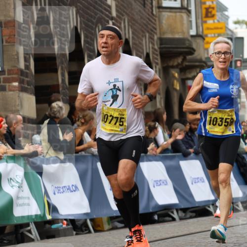 13.09.2026 - 21. swb-Marathon Bremen Strokosch-Dieckow http://msf.ph/oto/10289436 13.09.2026 10:42:37 Ziel 11375, 11630, 11895, 12395, 12525, 13585, 10235, 10312, 10816, 12281 meine-sportfotos.de