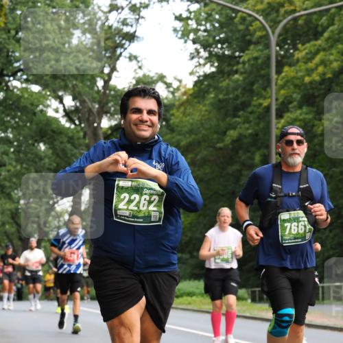 13.09.2026 - 21. swb-Marathon Bremen TobiasT http://msf.ph/oto/10289464 13.09.2026 12:28:21 Laufen 2262, 5292, 21, 20, 766 meine-sportfotos.de