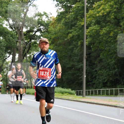 13.09.2026 - 21. swb-Marathon Bremen TobiasT http://msf.ph/oto/10289475 13.09.2026 12:28:25 Laufen 2128, 1636 meine-sportfotos.de
