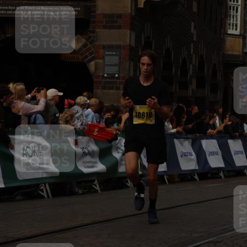 13.09.2026 - 21. swb-Marathon Bremen Strokosch-Dieckow http://msf.ph/oto/10289806 13.09.2026 10:43:35 Ziel 10346, 10456, 11042, 11143, 11265, 11632, 12053, 12406, 12469, 13523, 11019, 11948, 12250, 12253, 13509 meine-sportfotos.de