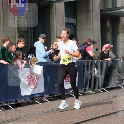 13.09.2026 - 21. swb-Marathon Bremen Strokosch-Dieckow http://msf.ph/oto/10289812 13.09.2026 10:44:54 Ziel 10096, 10143, 10214, 10398, 10866, 11020, 11396, 11695, 11835, 12054, 12475, 13591, 10266, 10628, 10735, 10861, 11615, 11692, 11704, 12302, 12425, 12473 meine-sportfotos.de