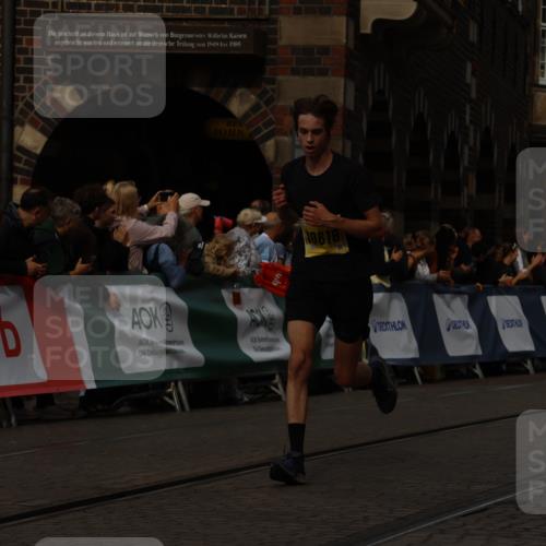 13.09.2026 - 21. swb-Marathon Bremen Strokosch-Dieckow http://msf.ph/oto/10289832 13.09.2026 10:43:36 Ziel 10346, 10456, 10618, 11042, 11143, 11632, 12053, 12406, 12469, 13523, 11019, 11948, 12250, 12253, 13509 meine-sportfotos.de