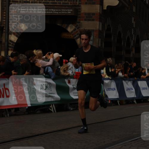 13.09.2026 - 21. swb-Marathon Bremen Strokosch-Dieckow http://msf.ph/oto/10289847 13.09.2026 10:43:36 Ziel 10346, 10456, 10618, 11042, 11143, 11632, 12053, 12406, 12469, 13523, 11019, 11948, 12250, 12253, 13509 meine-sportfotos.de
