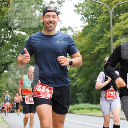 13.09.2026 - 21. swb-Marathon Bremen TobiasT http://msf.ph/oto/10290202 13.09.2026 12:30:32 Laufen 979, 1684, 21, 26, 1793, 2 meine-sportfotos.de
