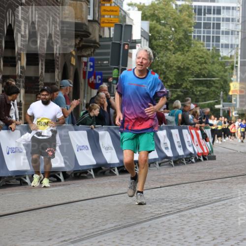 13.09.2026 - 21. swb-Marathon Bremen Strokosch-Dieckow http://msf.ph/oto/10290278 13.09.2026 11:15:36 Ziel 10606, 11424, 11694, 11990, 10572, 10900, 11307, 11778, 11897, 12137 meine-sportfotos.de