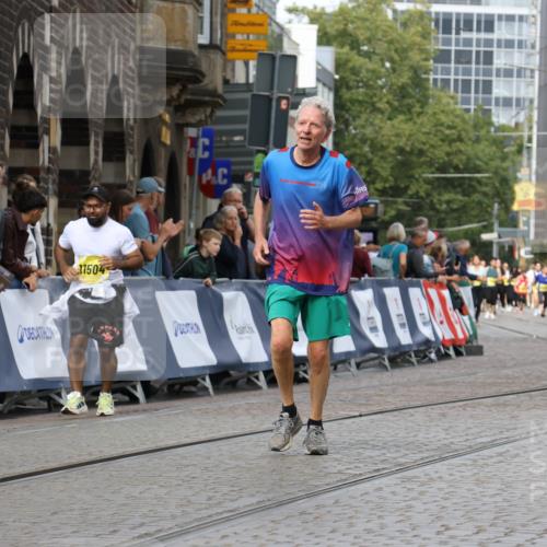 13.09.2026 - 21. swb-Marathon Bremen Strokosch-Dieckow http://msf.ph/oto/10290297 13.09.2026 11:15:36 Ziel 10606, 11424, 11694, 11990, 10572, 10900, 11307, 11778, 11897, 12137 meine-sportfotos.de