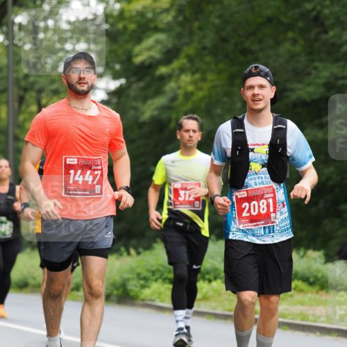 13.09.2026 - 21. swb-Marathon Bremen TobiasT http://msf.ph/oto/10290336 13.09.2026 12:30:56 Laufen 1447, 21, 312, 0, 2081 meine-sportfotos.de