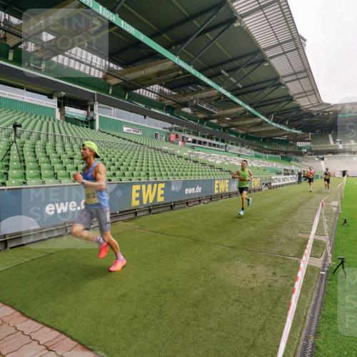 13.09.2026 - 21. swb-Marathon Bremen Michael Burmester http://msf.ph/oto/10290376 13.09.2026 10:16:44 Laufen im Stadion 10597, 12272, 13501, 13510, 13515, 13517, 13522, 13542, 13547, 13561, 13567, 13569, 13576, 13579, 13623, 13627, 13635 meine-sportfotos.de