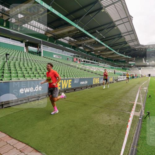 13.09.2026 - 21. swb-Marathon Bremen Michael Burmester http://msf.ph/oto/10290411 13.09.2026 10:17:06 Laufen im Stadion 10597, 12272, 12458, 13501, 13504, 13510, 13515, 13517, 13522, 13542, 13547, 13561, 13567, 13569, 13576, 13579, 13603, 13604, 13623, 13635 meine-sportfotos.de