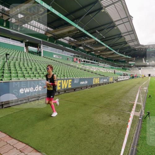 13.09.2026 - 21. swb-Marathon Bremen Michael Burmester http://msf.ph/oto/10290425 13.09.2026 10:17:15 Laufen im Stadion 10597, 12272, 12458, 13501, 13504, 13510, 13515, 13517, 13522, 13542, 13547, 13561, 13567, 13569, 13576, 13579, 13603, 13604, 13623, 13630, 13635 meine-sportfotos.de
