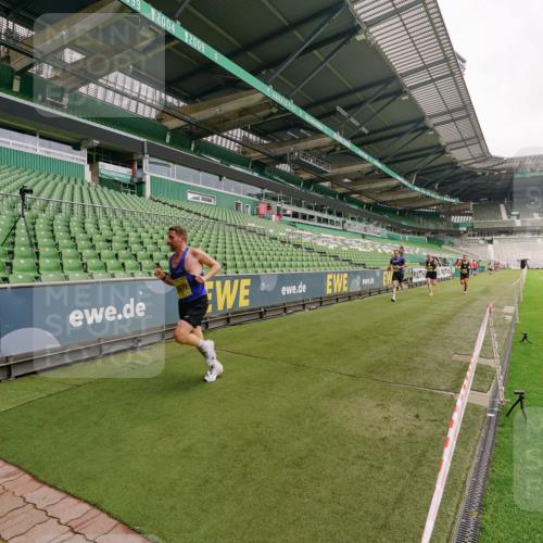 13.09.2026 - 21. swb-Marathon Bremen Michael Burmester http://msf.ph/oto/10290434 13.09.2026 10:17:28 Laufen im Stadion 10597, 12272, 12457, 12458, 13501, 13504, 13510, 13515, 13517, 13522, 13542, 13547, 13554, 13561, 13567, 13569, 13571, 13572, 13576, 13579, 13602, 13603, 13604, 13623, 13630, 13635 meine-sportfotos.de